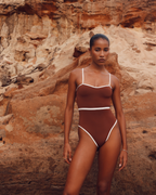 Cassis One-Piece Chocolate